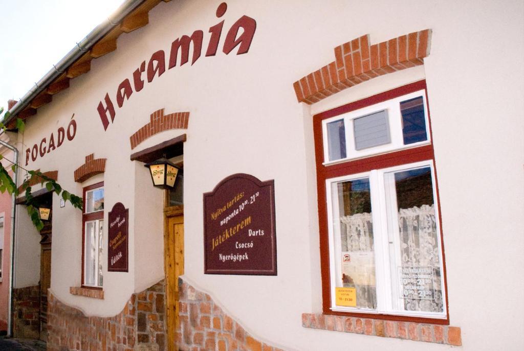 Haramia Csapszek Es Fogado Hotel Szombathely Luaran gambar