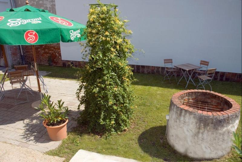 Haramia Csapszek Es Fogado Hotel Szombathely Luaran gambar